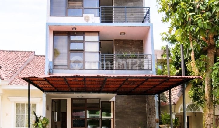 Dijual Rumah 3 Lantai Super Rapih di Pondok Cabe Siap Huni