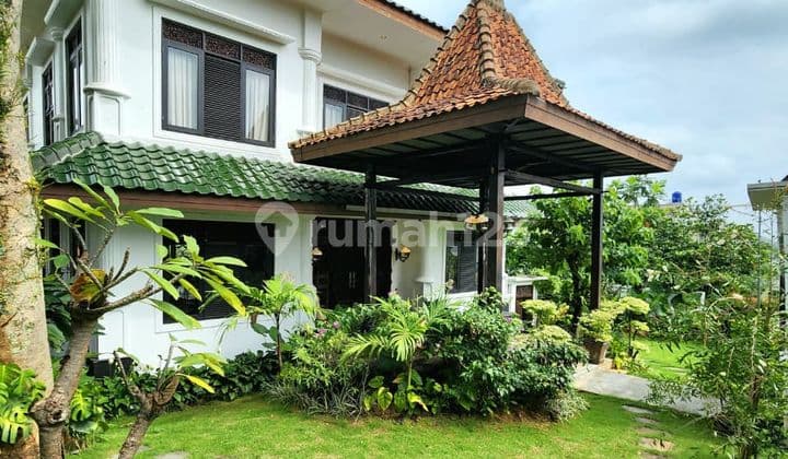 Rumah Villa di Sentul City View Pegunungan dan Golf