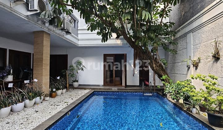 Rumah Mewah Fully Furnished di Pondok Indah Jakarta Selatan