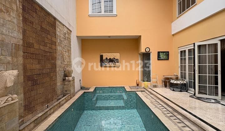 2-Storey Hook House in Mega Kuningan, South Jakarta.