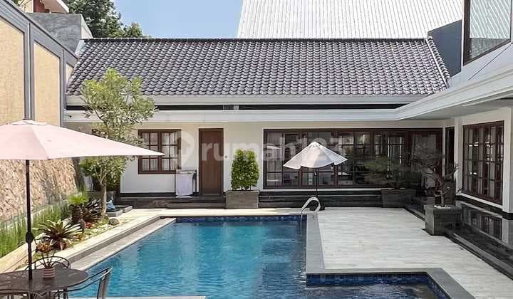 Rumah Mewah Full Furnished di Perumahan Elite Nirwana Residence