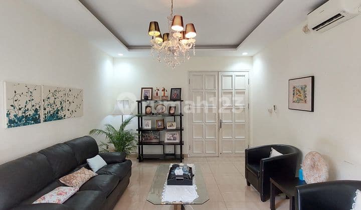 Rumah 2 Lantai Siap Huni di Cilandak, Jakarta Selatan