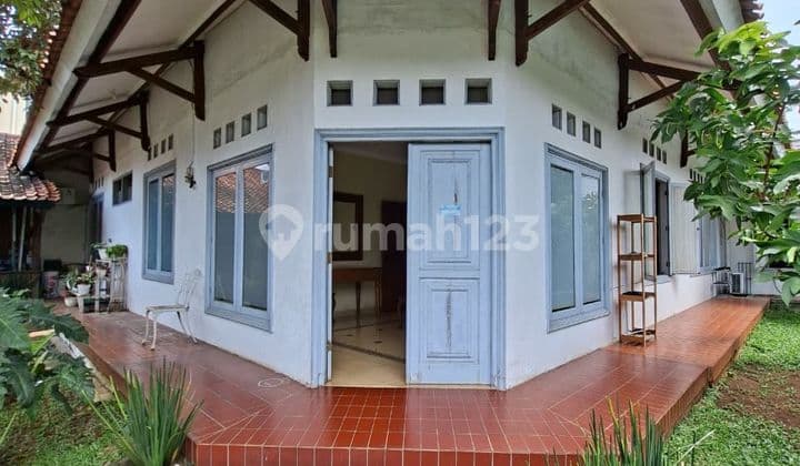 Rumah Asri di Veteran Bintaro - Harga Masih Nego