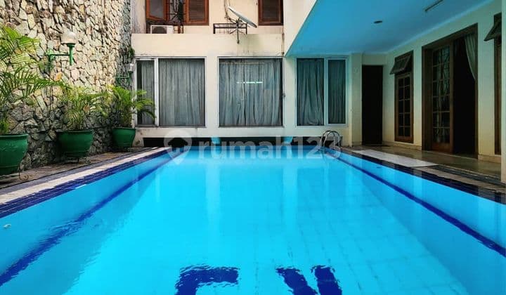 Rumah Mewah 2 Lantai Exclusive Area di Pondok Indah