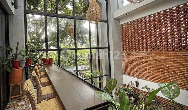 Dijual Tempat Usaha (Ex Cafe) di Senayan Utama Raya Bintaro Jaya