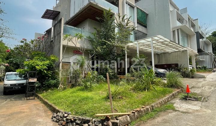 Rumah Dalam Cluster Strategis di Cilandak, Jakarta Selatan