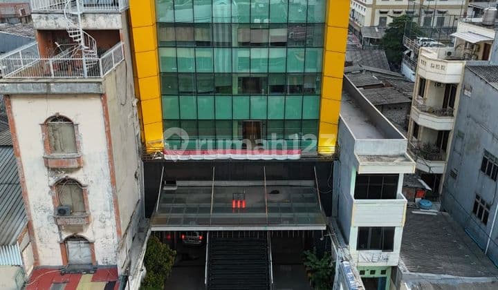 Gedung Hotel bisa untuk Kantor di Tambora, Jakarta Barat