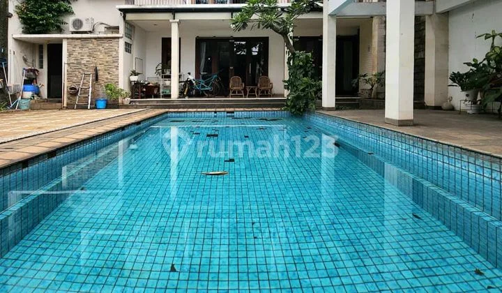 Rumah Modern Style Siap Huni di Kebayoran Lama, Jakarta Selatan