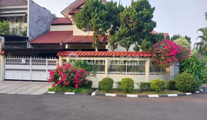 Rumah Bagus di Komplek Mewah Pondok Indah, Jakarta Selatan