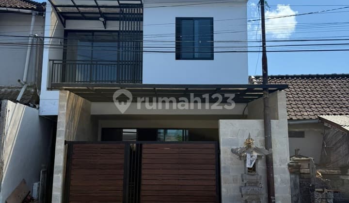 Disewakan Rumah Modern 3 bedrooms house Seminyak, Badung leasehold