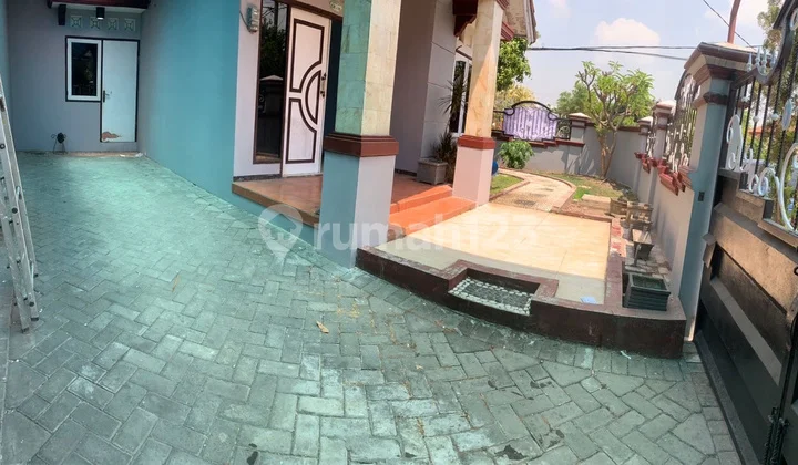 For Sale / For Rent Hook House in Pondok Jati For Sale / For Rent Hook House in Pondok Jati