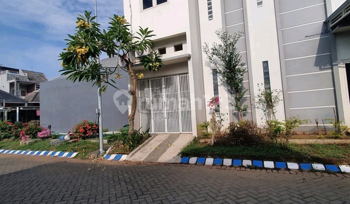 Dijual Rumah Hook di Taman Dhika Sidoarjo Dijual Rumah Hook di Taman Dhika Sidoarjo