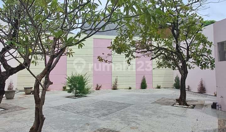 Disewakan Rumah di Surabaya Rumah Mewah 2Lt Pakuwon City