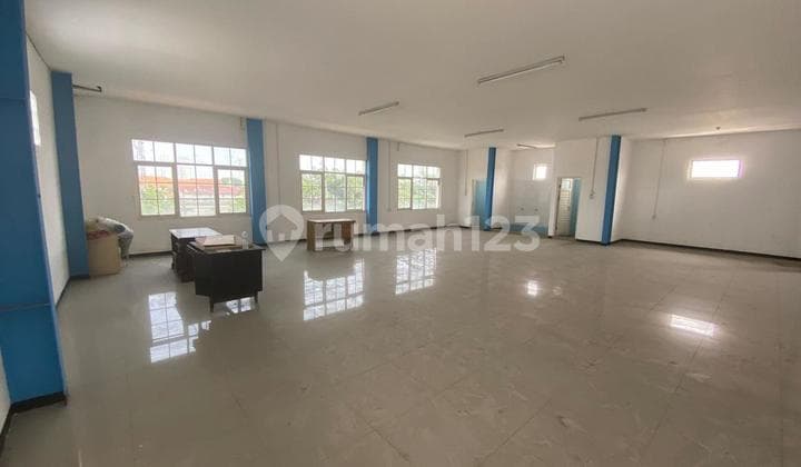 Dijual/Disewakan Gudang dan Kantor 3 LT Sukomanunggal Dekat Tol