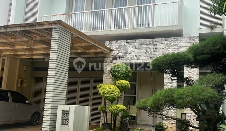 Murah !! Dijual Rumah di Komplek Grand Orchard Semi Furnish Cantik 2 Lantai Lingkungan Super Aman