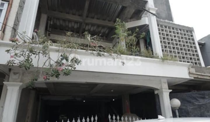 Murah !! Dijual Rumah di Kelapa Gading Bangunan 80%