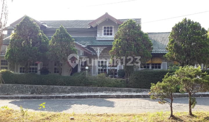 Murah !! DIJUAL VILLA FULL FURNISHED 2 LANTAI DI CIPANAS BOGOR ASRI DAN SIAP HUNI