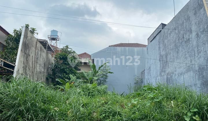 Cheap !! Land Plot for Sale in Nirwana Estate Ready to Build Location Close to Main Road