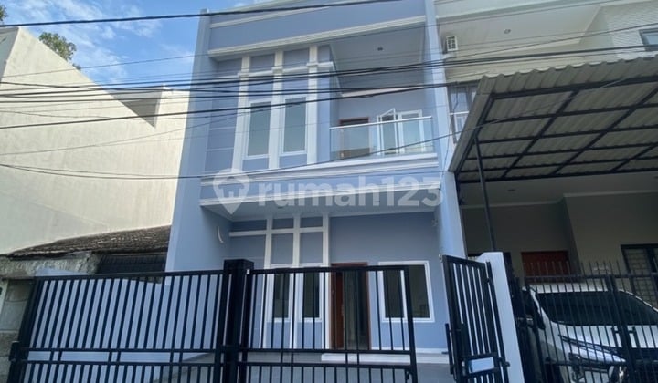 Murah !! Dijual Rumah Brand New di Janur Kuning Siap Huni Cantik dan Minimalis