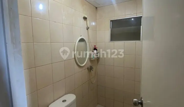 Cheap !! For Sale Gading Icon Apartment 2 br Middle Floor Empty Unfurnished