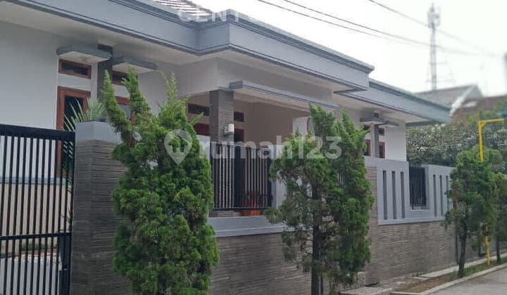 Rumah Bagus Minimalis Di Margacinta Buah Batu. Kiara Sari