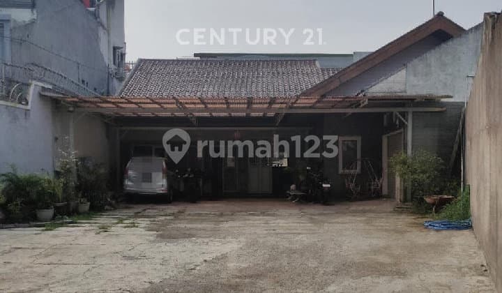 Warehouse in Sumber Sari X Fabric Business. Width 11m