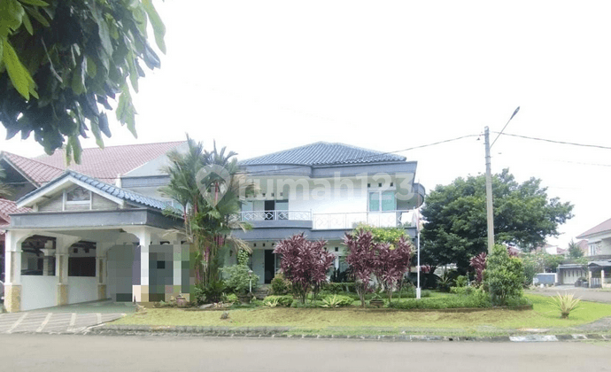 Dijual Rumah Mewah Hoek di Dalam Cluster Taman Yasmin