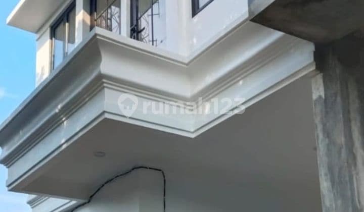 Rumah 2 Lantai Lokasi Strategis di Kalisari, Pasar Rebo, Jakarta Timur