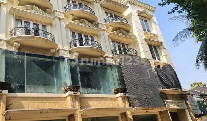 RUKO MEWAH MEDITERANIAN 4 LANTAI + ROOFTOP KEBAYORAN BARU JALAN RAYA