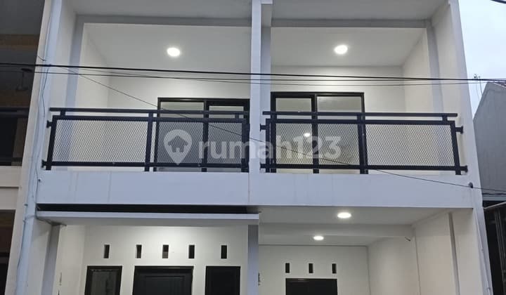 Rumah 2 Lantai Bangunan Baru Siap Huni di Graha Harapan, Yakinlah