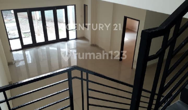 Rumah Nyaman,Asri,Rapi, Strategis Di Taman Lembah Hijau Lippo Ckr