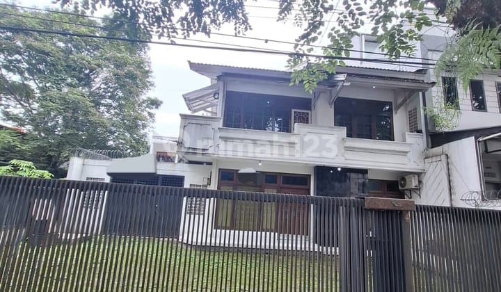 Rumah 2.5 Lantai di Lokasi Strategis Ramai Dekat Universitas Langlangbuana Bandung