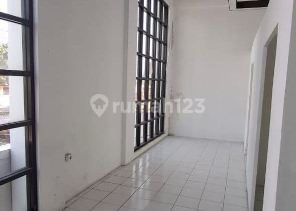 Strategic 2-Story Shop House Busy In Banjaran Soreang