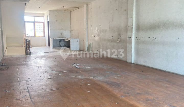 Strategic 3-Story Shop House by Cikawao Roadside, Busy Area