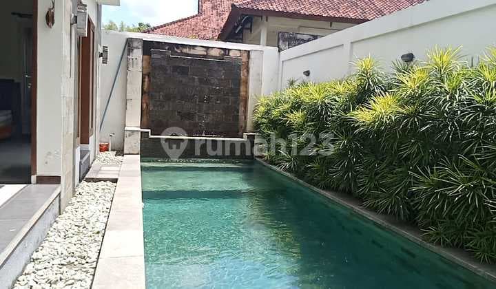 DISEWAKAN VILLA 2 LANTAI DENGAN MINI POOL DESAIN MODERN & FULLY FURNISHED