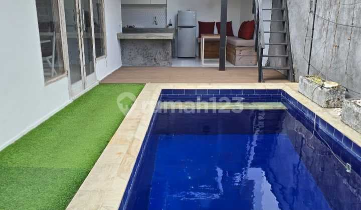 DISEWAKAN VILLA WHITE WASH SEMI CLASSIC STYLE WITH PRIVATE POOL DI KEROBOKAN