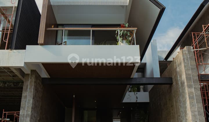 Villa Premium 3Br di Jantung Canggu Private Pool & SHM