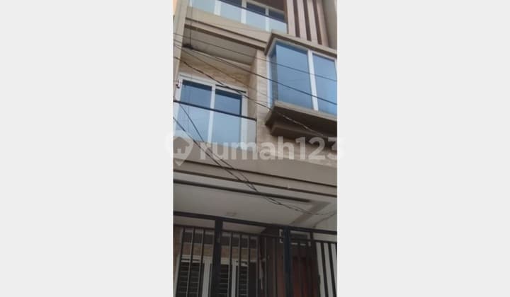 RUMAH MURAH 4,5X15 PUSAT KOTA TELUK GONG JAKARTA UTARA