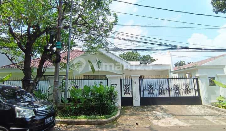 Rumah Ada Kolam Renang di Jl Kemang Dalam X Bangka Mampang Prapatan Jakarta Selatan