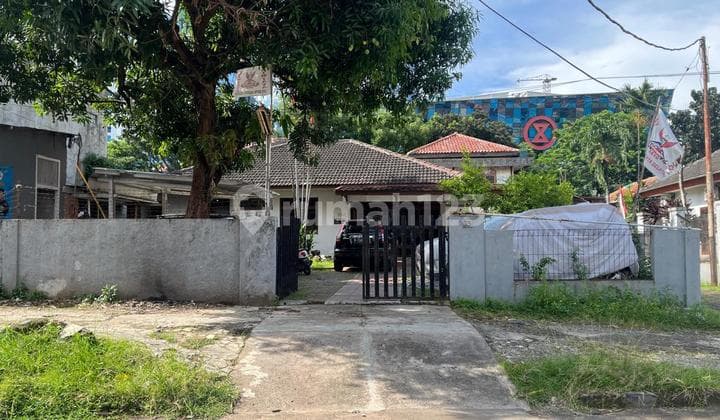 Rumah Tua di Komp Bank Mandiri Griya Palbatu 2 Tebet Jaksel