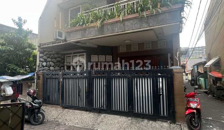 Rumah Cck Kost di Jl Angsana Pemuda I Kebon Jeruk Jakarta Barat