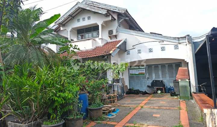Rumah Asri 2Lt di Jl Punai 3 Bintaro Sek 2 Tangerang Selatan