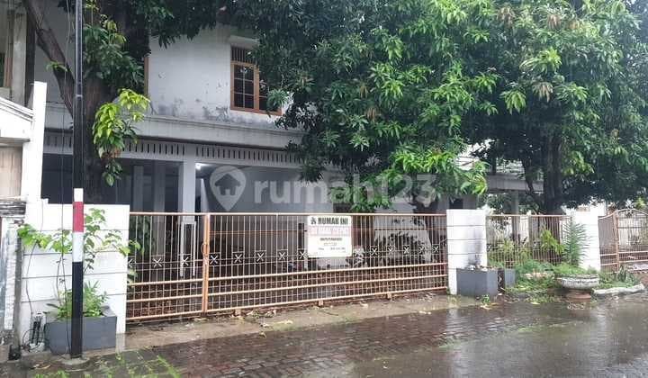 Rumah Asri Hoek di Perum Malaka Country Estate Pondok Kopi Duren Sawit Jakarta Timur