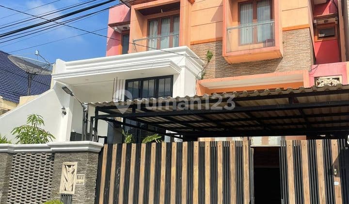 Rumah Modern di Jl H Lebar Meruya Utara Kembangan Jakarta Barat