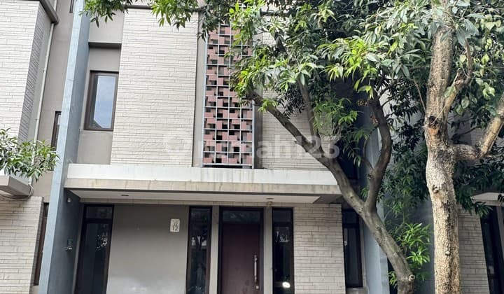 Dijual Rumah Multifungsi bisa Sebagai Kos ( 5 KT ) Free Water Heather Regentown BSD