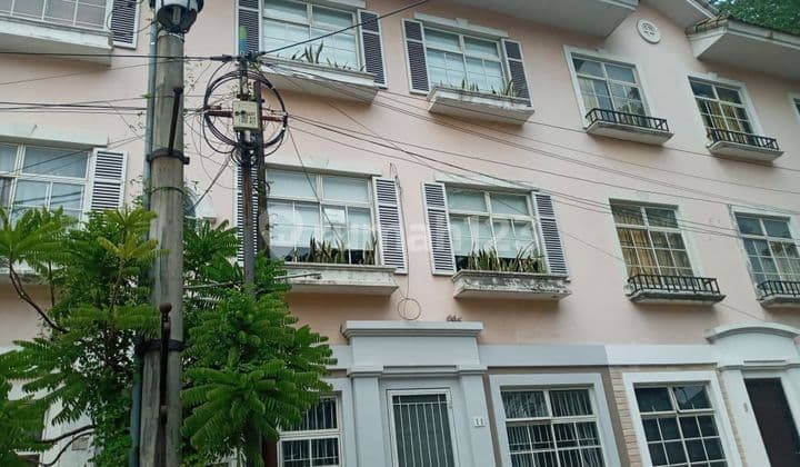 Disewakan Town House 2 Lantai Full Furnished Taman Elok Lippo Karawaci