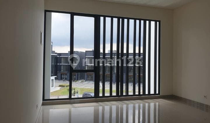 Disewakan Ruko 3 Lantai Hampton Boulevard di Gading Serpong