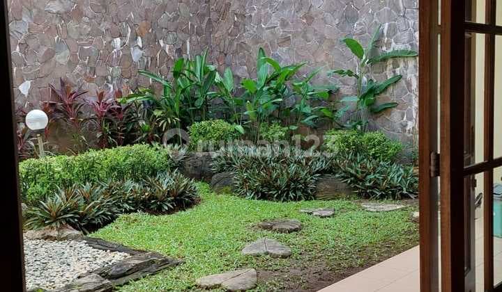 Dijual/disewakan Rumah lokasi iconic & prestigious Surabaya Barat