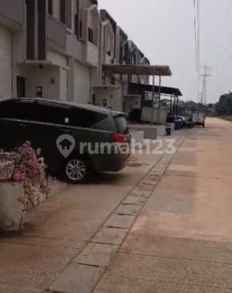 Dijual Gudang Istimewa Taman Tekno X BSD, Tangerang Selatan