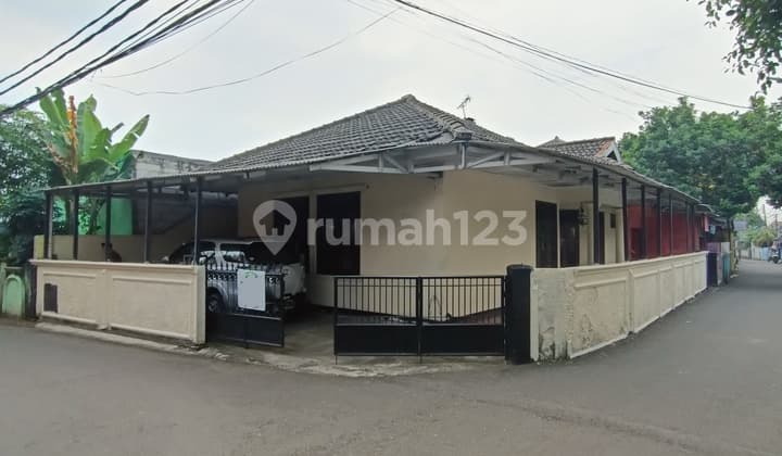Ampera Kemang - Rumah Lama Hitung Tanah Posisi Hook di Ampera Jakarta Selatan